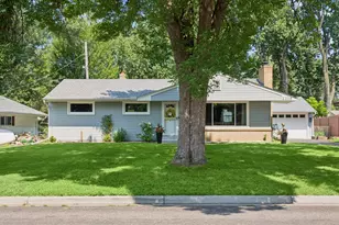 2309 Dorothy Ave, White Bear Lake, MN 55110 - Photo 2