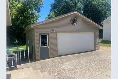 415 S Yale Avenue, Litchfield, MN 55355 - Photo 26