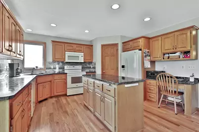19710 Hunters Ridge, Corcoran, MN 55374 - Photo 4