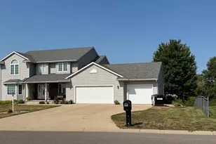 765 Sterling Ave, Worthington, MN 56187 - Photo 4