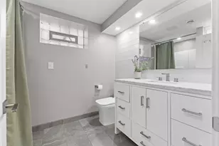 15 Sheridan Ave S, Minneapolis, MN 55405 - Photo 20
