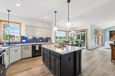 7432 Whitehall Road, Shakopee, MN 55379 - Photo 8