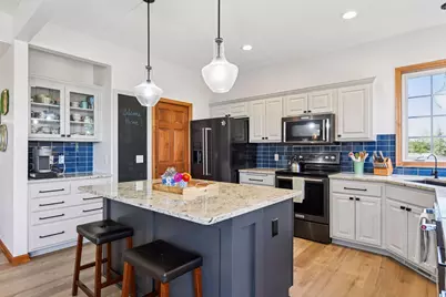 7432 Whitehall Road, Shakopee, MN 55379 - Photo 6