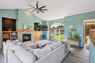 7432 Whitehall Road, Shakopee, MN 55379 - Photo 8