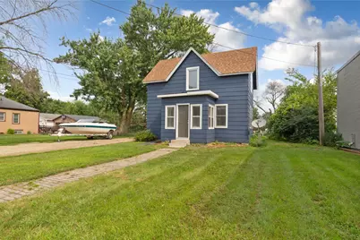 210 W Holly Street, Owatonna, MN 55060 - Photo 2