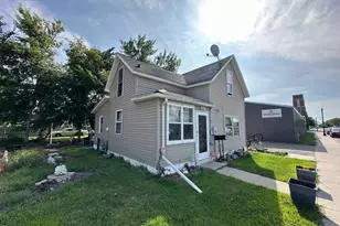 314 4th St E, Thief River Falls, MN 56701 - Photo 1