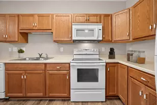 1880 3rd Ave NW, Rochester, MN 55901 - Photo 6