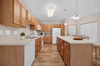 1880 3rd Avenue NW #211, Rochester, MN 55901 - Photo 4