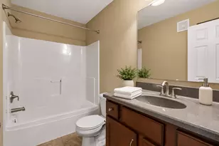 10002 Gentian Dr, Eden Prairie, MN 55347 - Photo 12