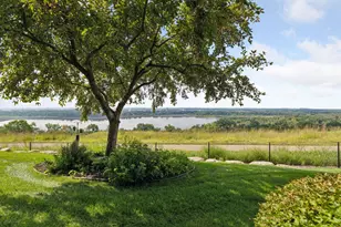 10002 Gentian Dr, Eden Prairie, MN 55347 - Photo 22
