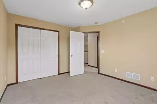 10002 Gentian Dr, Eden Prairie, MN 55347 - Photo 56