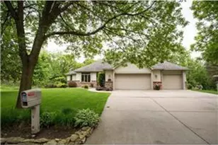 2244 Golf View Dr, River Falls, WI 54022 - Photo 1