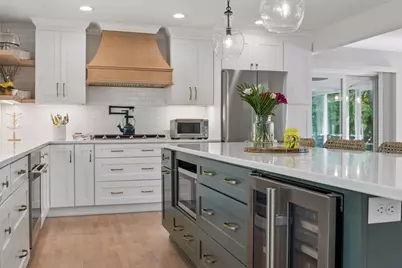 2312 Sheridan Hills Road, Wayzata, MN 55391 - Photo 10