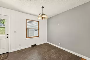 709 37th St SW, Rochester, MN 55902 - Photo 8