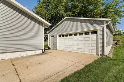 709 37th Street SW, Rochester, MN 55902 - Photo 30