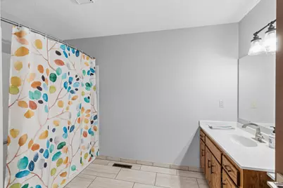 5661 Donegal Court, Shoreview, MN 55126 - Photo 10