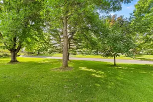5661 Donegal Ct, Shoreview, MN 55126 - Photo 28