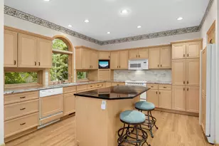 2934 Pelican Point Cir, Mound, MN 55364 - Photo 18
