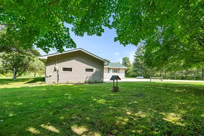 2518 14th Street NE, Faribault, MN 55021 - Photo 4