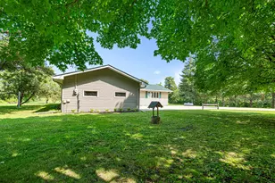 2518 14th St NE, Faribault, MN 55021 - Photo 4