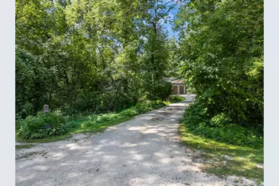 6813 Woodbine Court SE, Rochester, MN 55904 - Photo 4