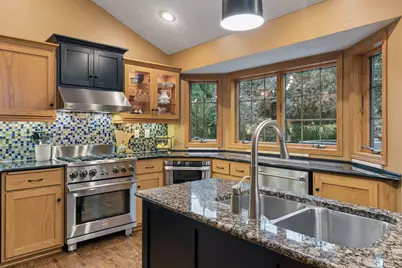 4620 Minnesota Lane N, Plymouth, MN 55446 - Photo 8