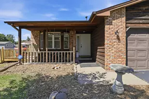 9741 Thomas Ave N, Brooklyn Park, MN 55444 - Photo 2