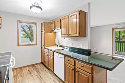 3275 80th Street E #305, Inver Grove Heights, MN 55076 - Photo 4