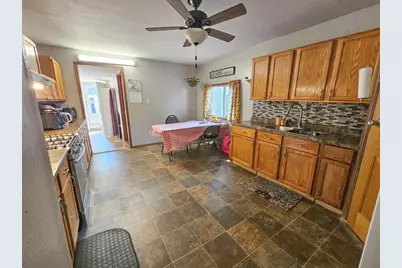 407 S 2nd Street, Marshall, MN 56258 - Photo 8