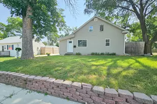 407 S 2nd St, Marshall, MN 56258 - Photo 1