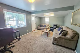 407 S 2nd St, Marshall, MN 56258 - Photo 4