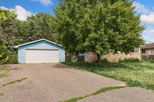 7004 74 1/2 Ave N, Brooklyn Park, MN 55428 - Photo 2