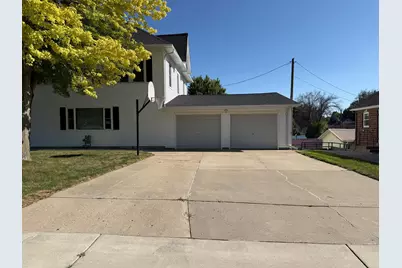 124 N Spring Avenue, Springfield, MN 56087 - Photo 4