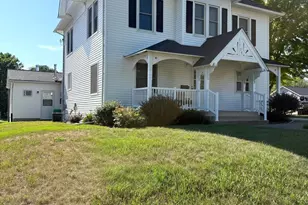 124 N Spring Ave, Springfield, MN 56087 - Photo 2