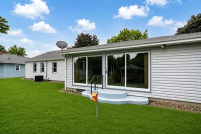 128 N Park Lane, Le Sueur, MN 56058 - Photo 6