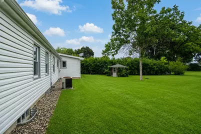 128 N Park Lane, Le Sueur, MN 56058 - Photo 4