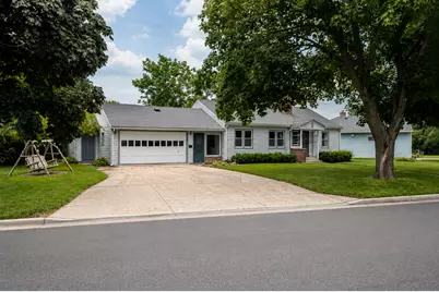 128 N Park Lane, Le Sueur, MN 56058 - Photo 2