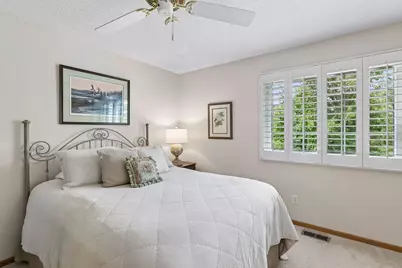 17904 Cobblestone Way #37, Eden Prairie, MN 55347 - Photo 20