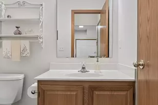 17904 Cobblestone Way, Eden Prairie, MN 55347 - Photo 16