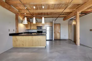 127 5th St NE, Minneapolis, MN 55413 - Photo 2