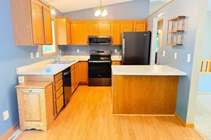 3318 39th St S, Moorhead, MN 56560 - Photo 4