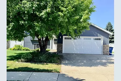 3318 39th Street S, Moorhead, MN 56560 - Photo 2