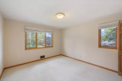 2305 S Skyline Drive S, Burnsville, MN 55337 - Photo 14