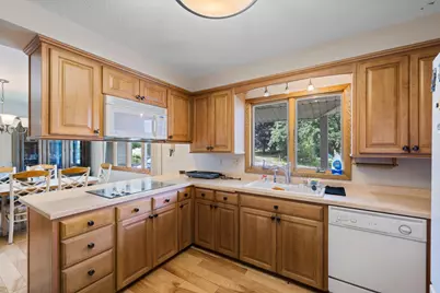 2305 S Skyline Drive S, Burnsville, MN 55337 - Photo 10