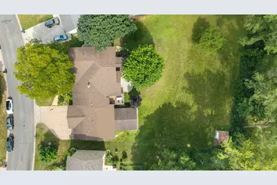2305 S Skyline Drive S, Burnsville, MN 55337 - Photo 4