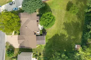 2305 S Skyline Dr S, Burnsville, MN 55337 - Photo 4