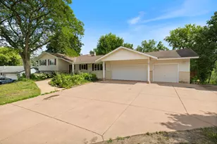 2305 S Skyline Dr S, Burnsville, MN 55337 - Photo 2