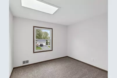 9225 Northwood Parkway, New Hope, MN 55427 - Photo 18