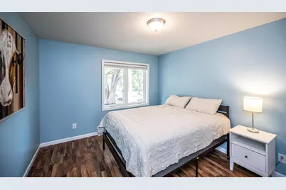 2737 Hampshire Avenue S, Saint Louis Park, MN 55426 - Photo 22