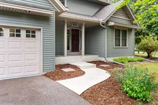 824 Springhill Dr, Burnsville, MN 55306 - Photo 2